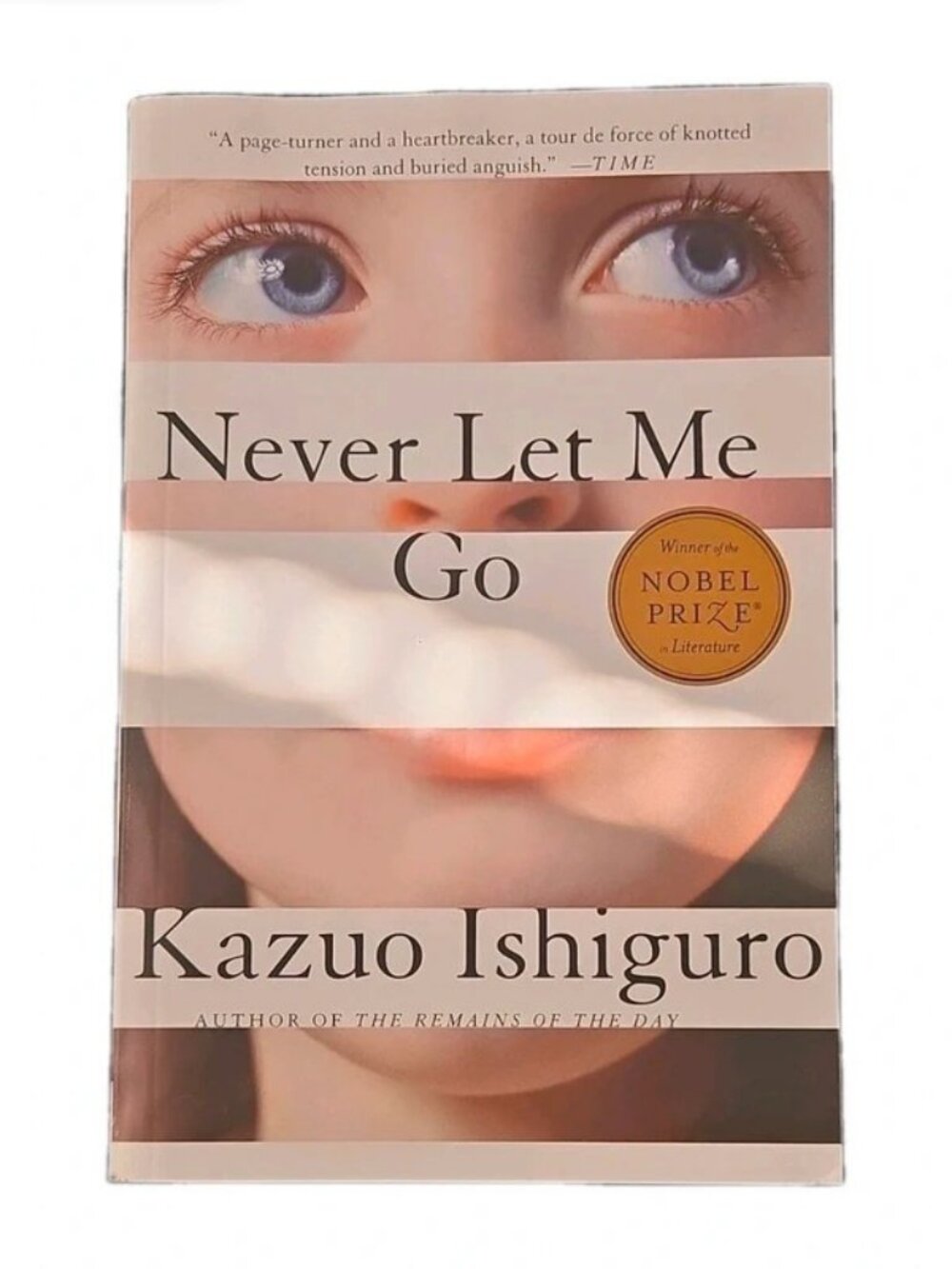 Never Let Me Go by Kazuo Ishiguro, Paperback, 2006, Vintage International, Fict